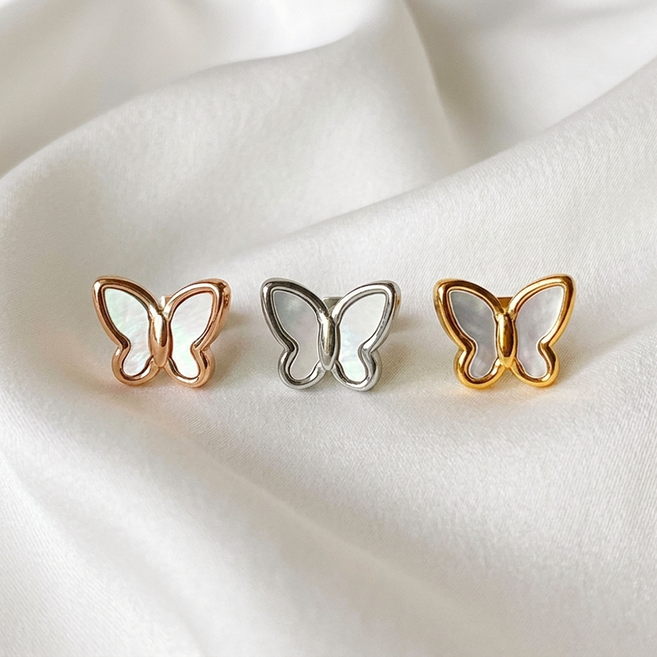 아킨다 써지컬 나비 귀걸이 자개 블랙