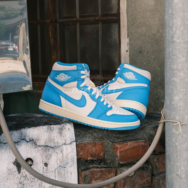 Air Jordan 1 High OG UNC Reimagined 男款運動鞋 北卡藍 DZ5485-402
