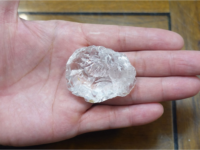 KP-礦產 非洲坦桑尼亞矽鈹石 骨幹水晶原礦, 1個, 白色