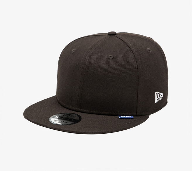 뉴에라 에센셜 블랭크 프라이머리 로고 스냅백 브라운 스웨이드 14741442