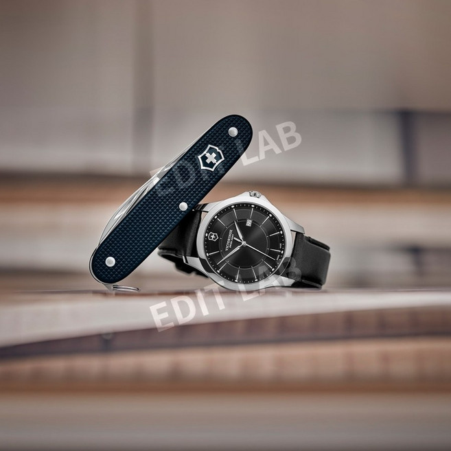 빅토리녹스 스위스 아미 얼라이언스 쿼츠 시계 241904.1