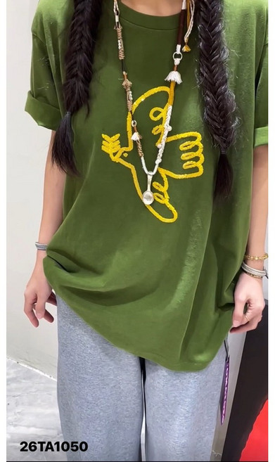 線條oversize 男女款大學踢