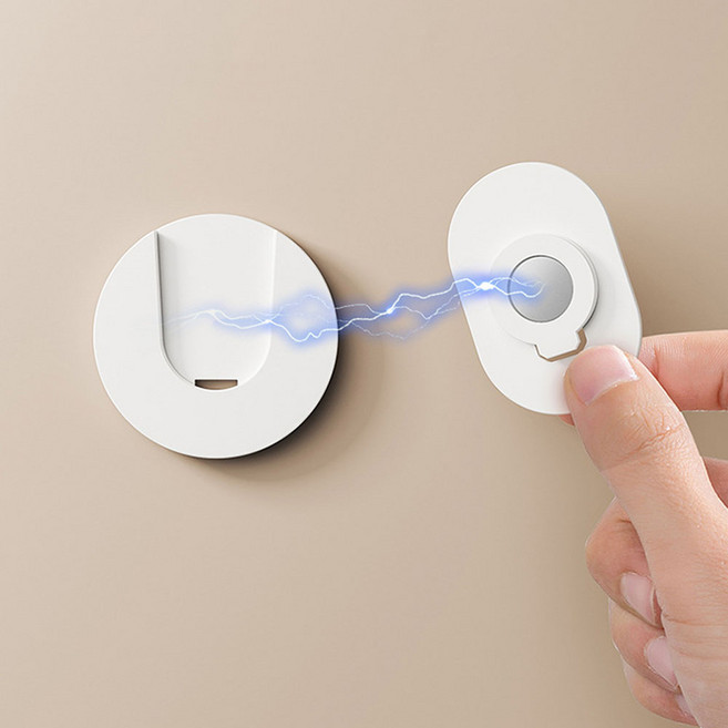 미즈코스 회전 멀티탭 부착 벽고정 거치대 책상 콘센트고정, 자석형 2개