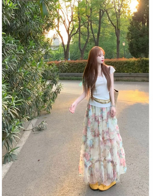重工蛋糕高腰法式風尚碎花長裙, 1個, 半身裙均碼（90-135）