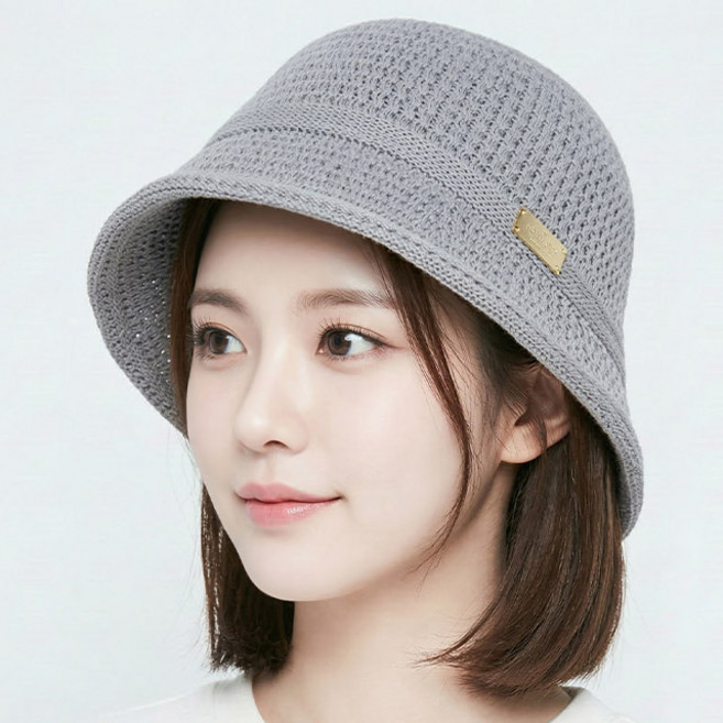 베이직엠 여성 여름모자 버킷햇 은사스타일 골드사각패치 여름 니트