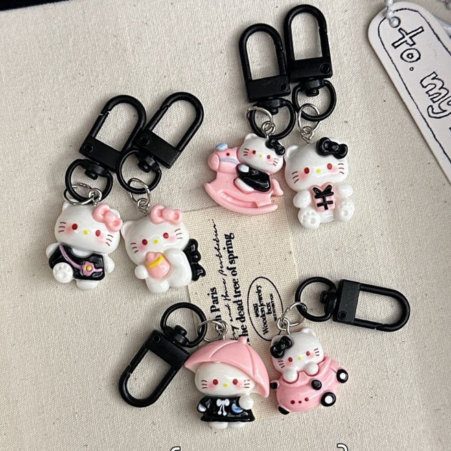 [6종세트]번블랙 캐릭터 피규어 미니 키링 휴대폰 에어팟 버즈 가방 우정 단체선물, 1세트, 블랙 헬로키티 6종