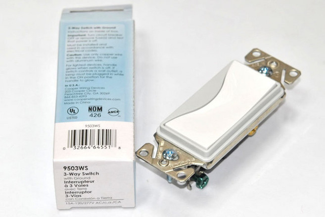 美國 COOPER 9503WS 三開 純白色 電源開關, 1個