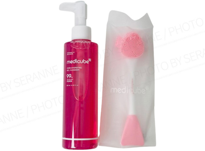 메디큐브 PDRN 젤투폼 클렌저 200ml + 모공 브러쉬
