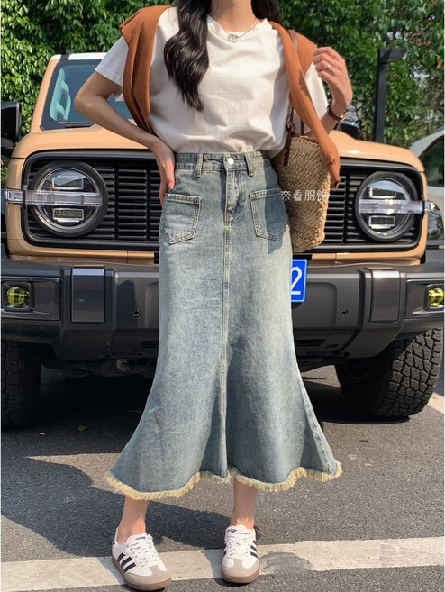 奈看服飾 現貨好看加分中長版魚尾裙 毛邊霜色遮胯牛仔裙
