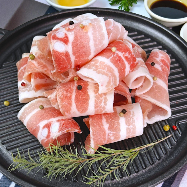 잡내없는 암돼지 돌돌 대패 삼겹살, 500g, 2개