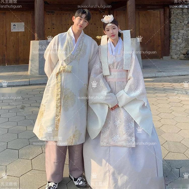 웨딩 한복 드레스 신랑신부 커플 결혼식 퓨전한복