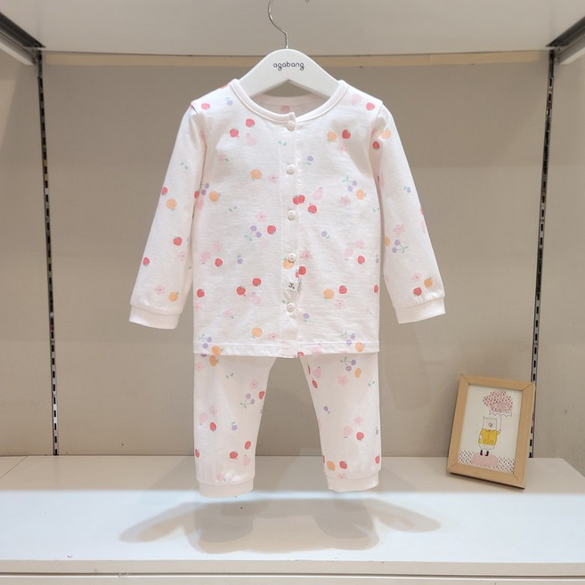 [아가방]강남점*알록달록한 과일 패턴에 가벼운 싱글원단으로 편안하게 입기좋은 실내복/ 안심무형광 면100%