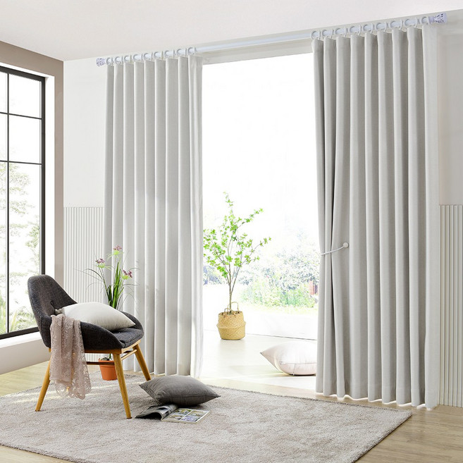 패브릭몰 숙면가능 100프로 암막 형상기억 커튼 냉난방효율좋은 방한방풍 커튼 세탁시 핀뽑을필요없는 핀형 거실커튼 230 240 레일형 커튼