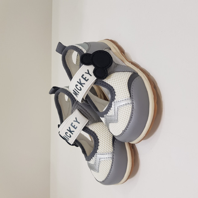 아가방 여름 베이비페어 신고벗기 꿀편 유아 아기 운동화 샌들형 벨크로 통풍 미키 미끄럼방지 걸음마 신발 가벼운 여름 운동화 돌 아기 신발 / 여름 샌들과 운동화 중간