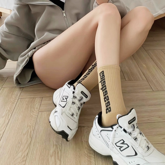 예삐스토어 2set 레터링 긴목 중목 스포츠 학생 여자 남녀공용 청소년 양말