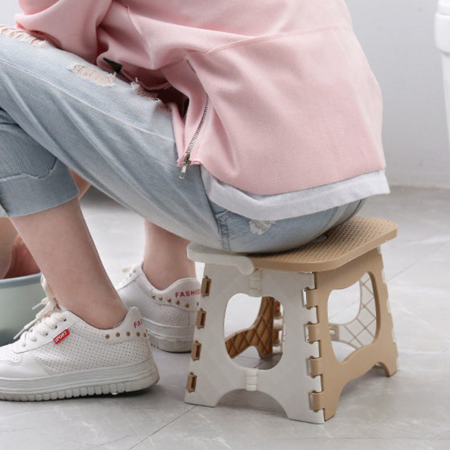 휴대용 접이식 의자 간이 미니 스툴 간편 보관 세면대 욕실용 화장실 좌식 소형 캠핑 낚시 등산 야외용 발받침 작업용 간편 노인용 세안용 미니체어 학생용 유아용 성인용 다용도 스툴, 베이지, 1개