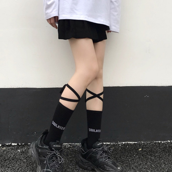 스트랩 레터링 양말 형광양말 끈달린양말 레깅스양말 끈양말 중목양말 양말코디 레이스업양말