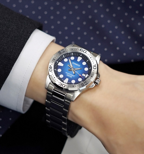 카시오 몬스터 다이버 남자 메탈시계 딥블루 100M 방수 청새치