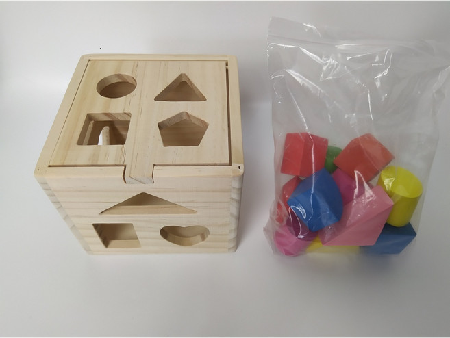 木製形狀配對益智玩具 13孔智力盒 兒童積木玩具