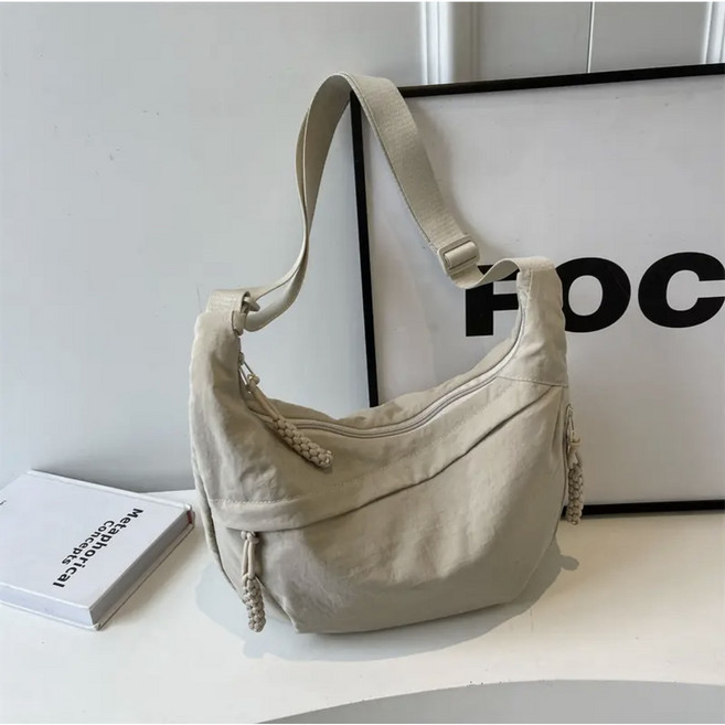 반달 방수 크로스백