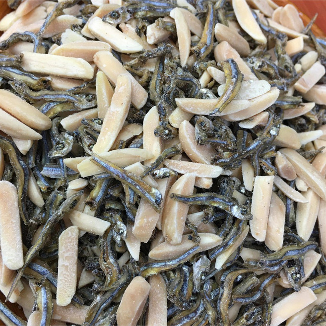 澎湖名產 杏仁小魚乾, 300g, 1個