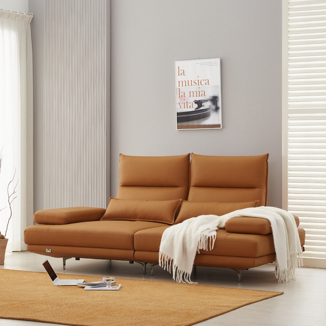 우관제갤러리 오드 3인용 비건레더 스윙 소파 거실 가죽소파, 카멜브라운