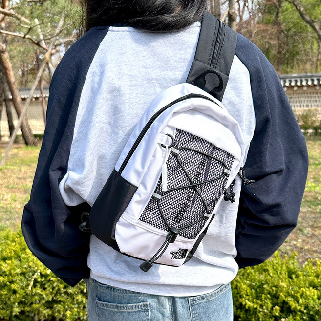 노스페이스 여성 크로스백 미니백팩 겸용 데일리 가방 화이트 + 메쉬파우치백, 1개