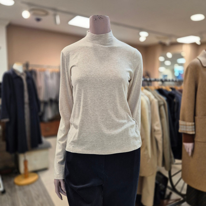 BCBG 하이넥 TS 티셔츠 _ B6A1X409 77