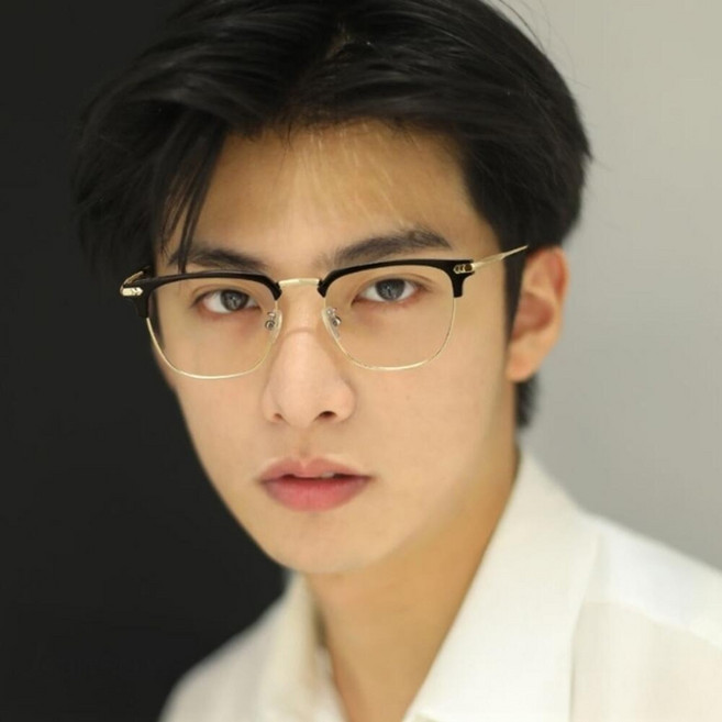 하금테 안경 블루라이트 차단 시력보호 초경량 하은테 가벼운 반뿔테 얼굴형에맞는