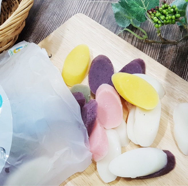 국내산 백미 5가지 건강한 천연재료로 만든 오색떡국떡 2종, 500g, 4개