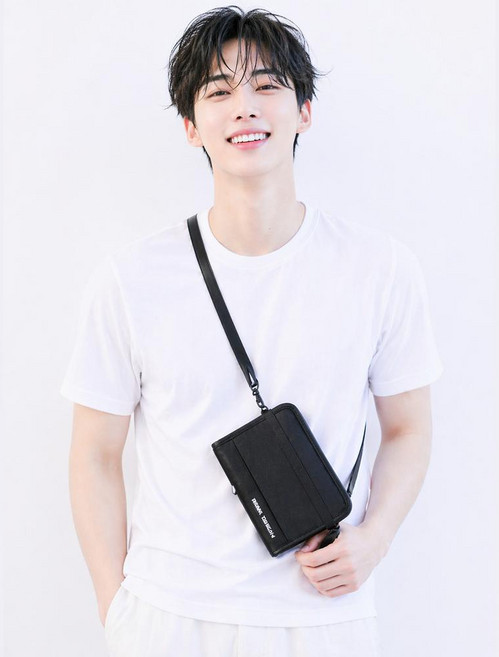 RFID차단 여권가방 여행용 목걸이 지갑 크로스 파우치 카드수납 미니백