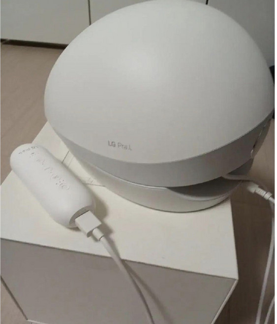중고 LG전자 프라엘 메디헤어 HGN1 거치대 포함 탈모치료