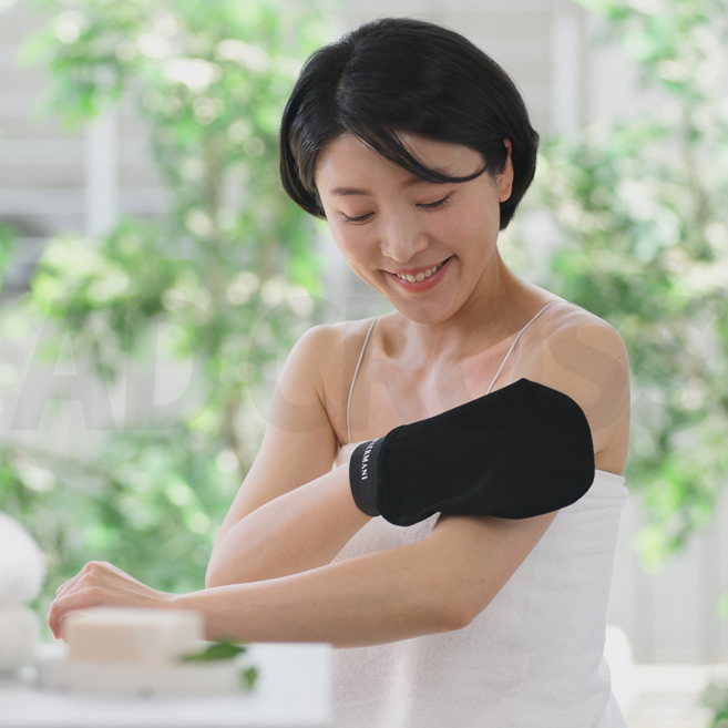 [인포벨]애드크로스 홈쇼핑 때르마니 부드러운 안아픈 때장갑 팔꿈치 등 각질 셀프 가정용 때밀이, 검정, 2세트