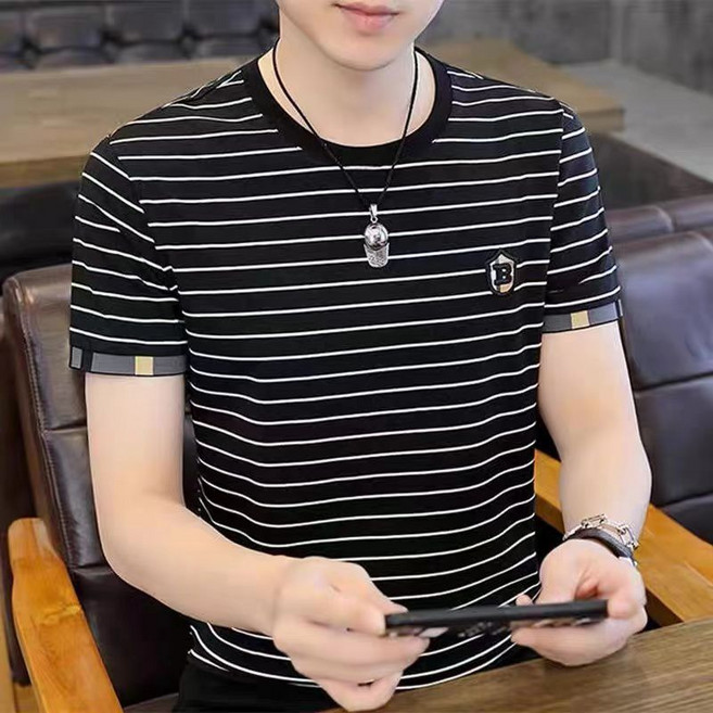 아이스 실크 스트라이프 반팔 티셔츠 남성용 슬림 핏 여름 새 라운드 넥 반소매 티셔츠