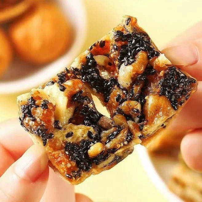 台灣上青 無花果核桃黑芝麻糕, 1個, 1000, 台灣上青-無花果核桃黑芝麻糕