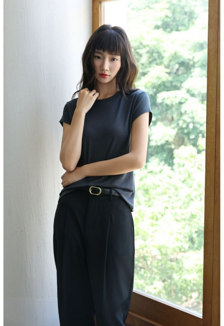 【OniWear】夏季薄款正肩萊賽爾圓領短袖T恤 打底衫 修身顯瘦 天絲羊毛 百搭上衣
