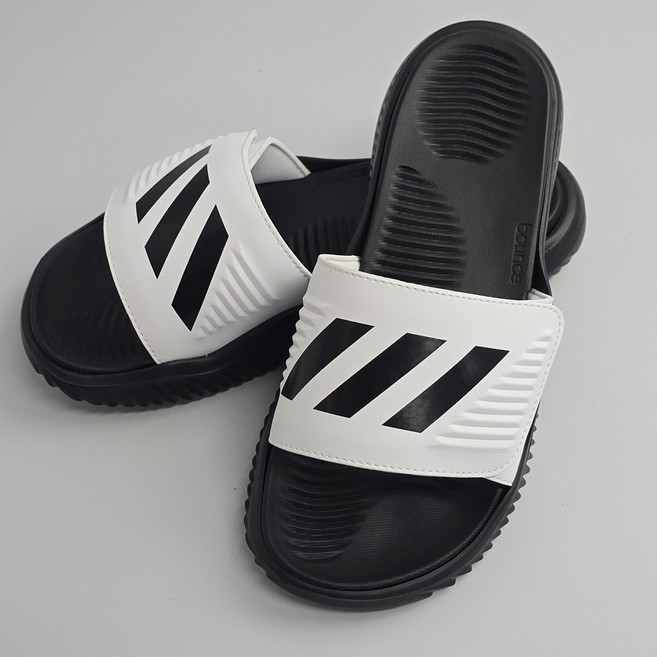 아디다스 알파바운스 흰색 검정 발편한 편안한 슬리퍼 사무실 실내 실외