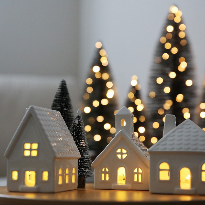 비에메종 LED 미니트리 화이트 크리스마스 빌리지 세트, 1개