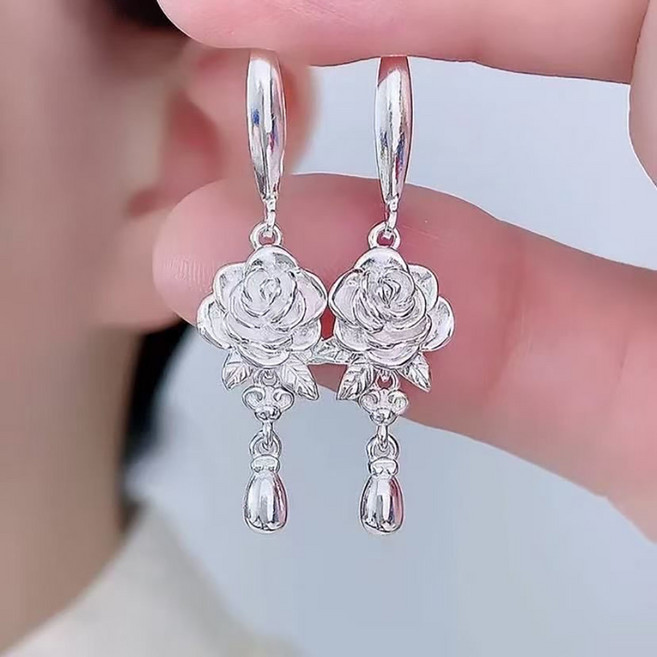 ROYALBELLE 여성 순은 장미꽃 전통 수공예 디테일 물방울 펜던트 귀걸이 액세서리 K080705