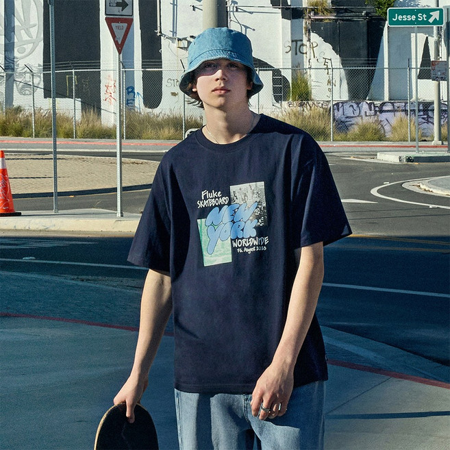 플루크 티셔츠 [남여공용 반팔티셔츠] 뉴욕 스케이트 벌룬 폰트 반팔 FST328 / 3color 오버핏