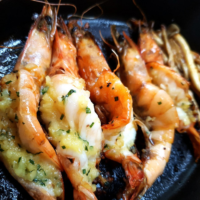 [흙사랑영농조합] 국내산 왕새우 1kg 제철 급냉 산지직송 (캠핑용 선물용 집들이용), 1개