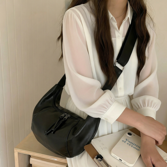 Novah 캐주얼 가죽 반달 가방 여성 크로와상백 초경량 실용 편리