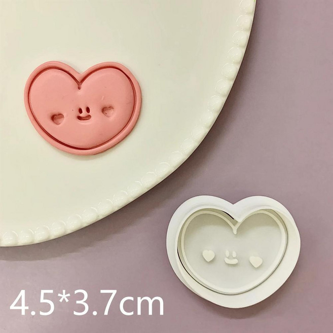 만화 웃는 얼굴 토스트 비스킷 금형 곰 고양이 물고기 쿠키 절단 케이크 스탬프 커터 과자 굽기 도구, 색상: 1. Heart, 1개