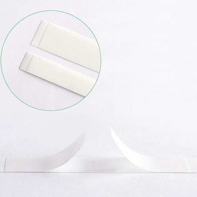 옷 신발 등이 흘러내리거나 벗겨지는 것을 방지해 주는 투명 고정 테이프