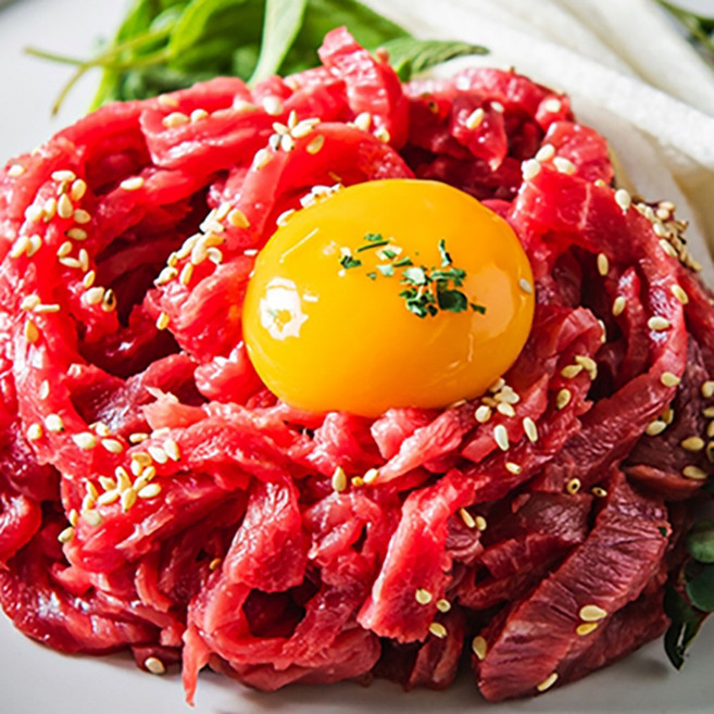 [100프로 당일작업] 마장동 국내산 1등급 소고기 프리미엄 육회 (소스증정), 2개, 250g