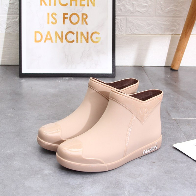여성 패션 숏 레인부츠 방수 작업용 성인 장화 주방 미끄럼 방지 두꺼운 밑창 일체형 워터부츠