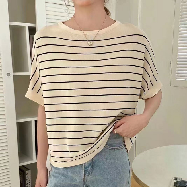 여성 봄 여름 심플 단가라 라운드넥 루즈핏 가오리 5부 니트 반팔티