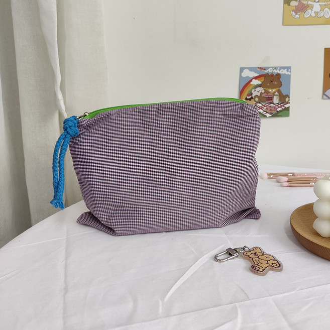 엑스비지 가방안에 쑥 들어간 얇은 파우치