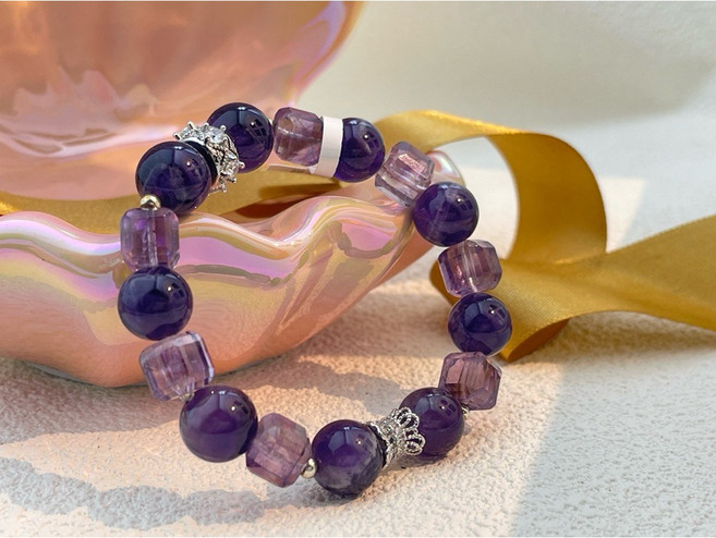 《紫韻清心》薰衣草紫水晶卡8入套裝 精緻卡片傳遞真摯情感, 1個