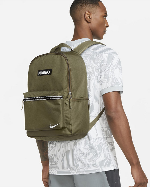 나이키 트리아 카키 백팩